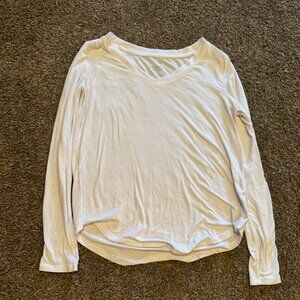 SO Favorite V Neck Long Sleeve Top